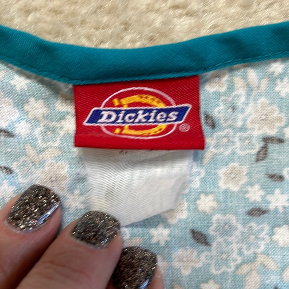 Dickies Tiny Flowers Pattern Tie Back Scrub Top In Size Large - Picture 11 of 13